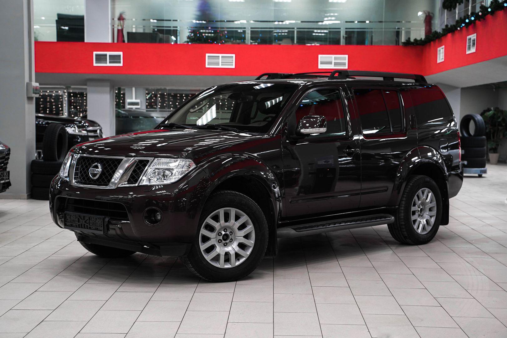 Nissan Pathfinder 2012, коричневый, ДЦ Орехово
