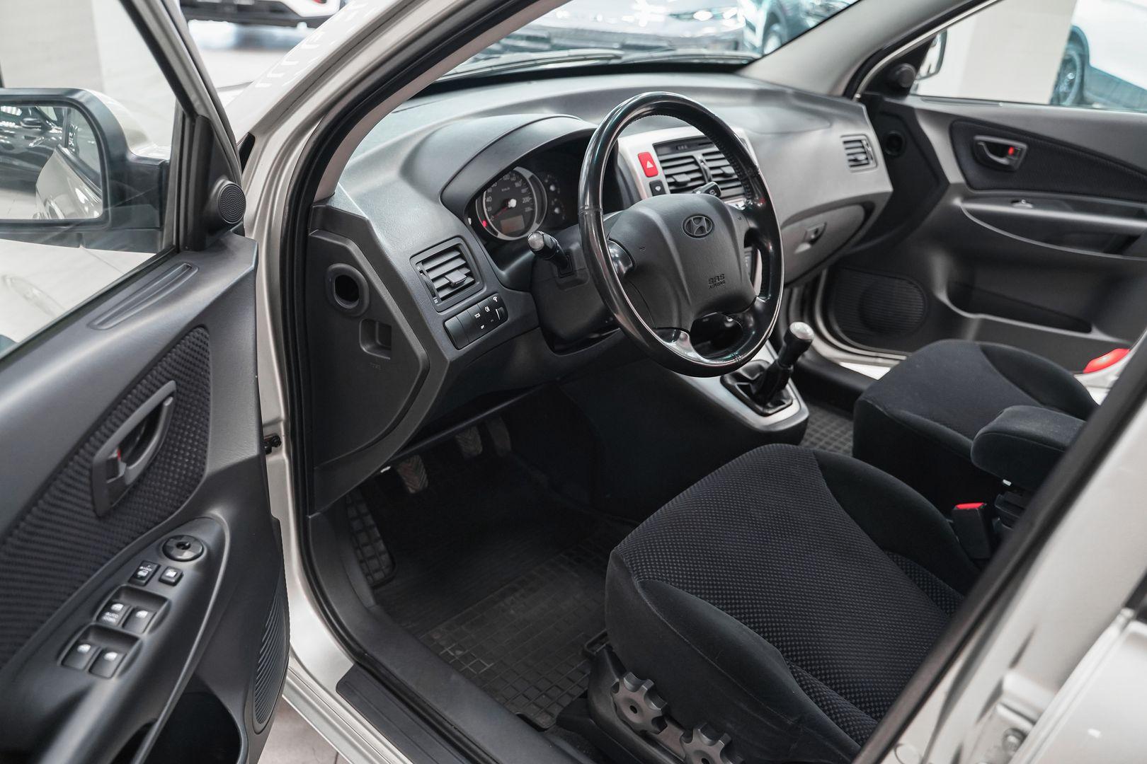 Hyundai Tucson 2007, серебряный, ДЦ Орехово