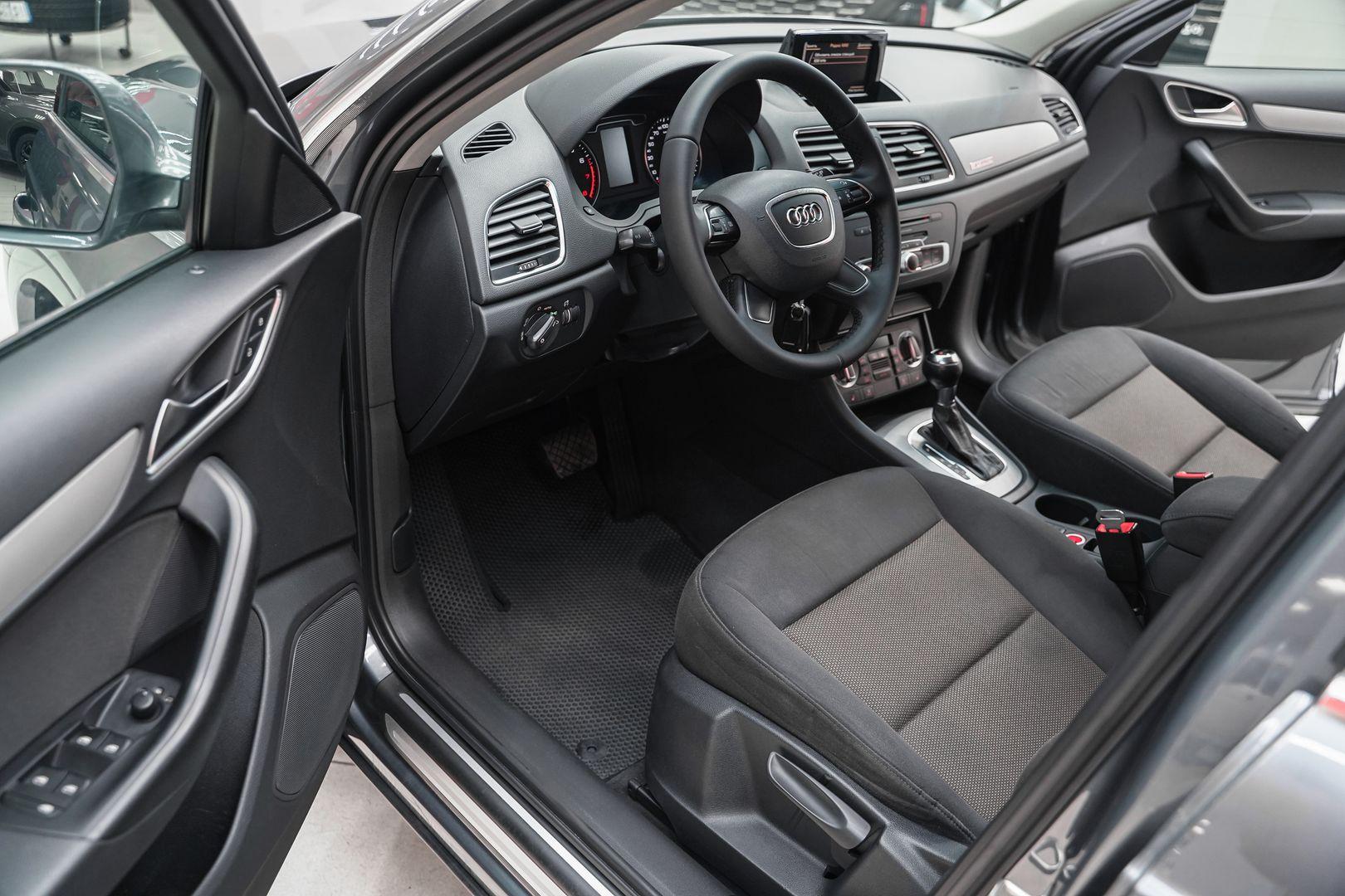 Audi Q3 2013, серый, ДЦ Орехово