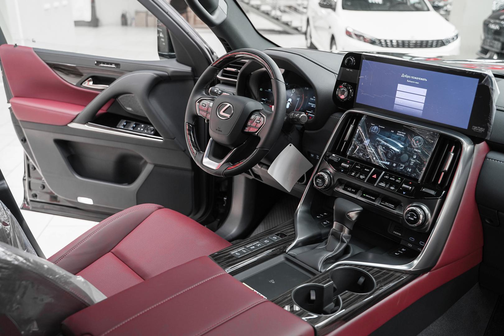 Lexus LX 2025, черный, ДЦ Орехово