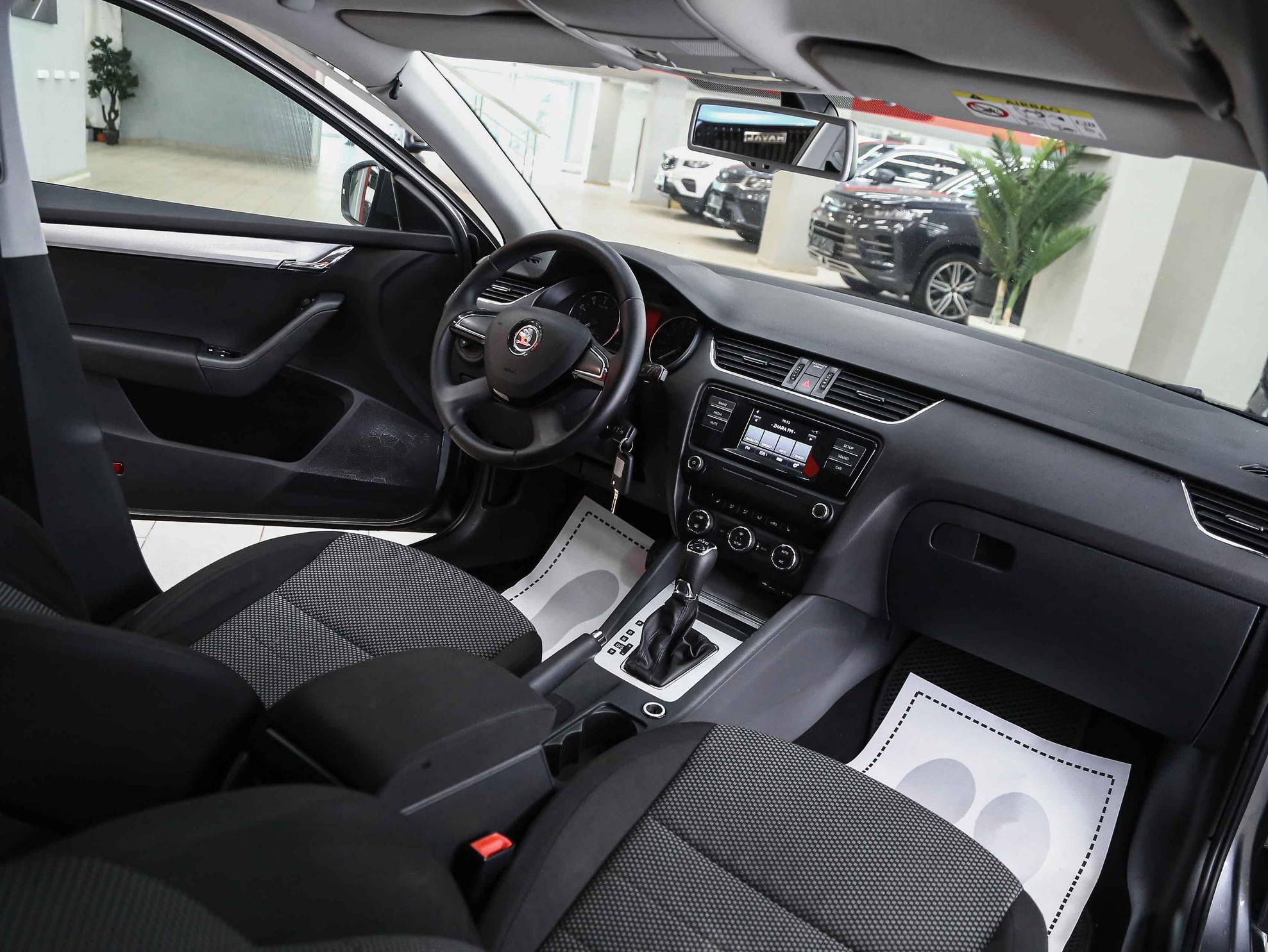 Skoda Octavia 2014, серый, ДЦ Орехово