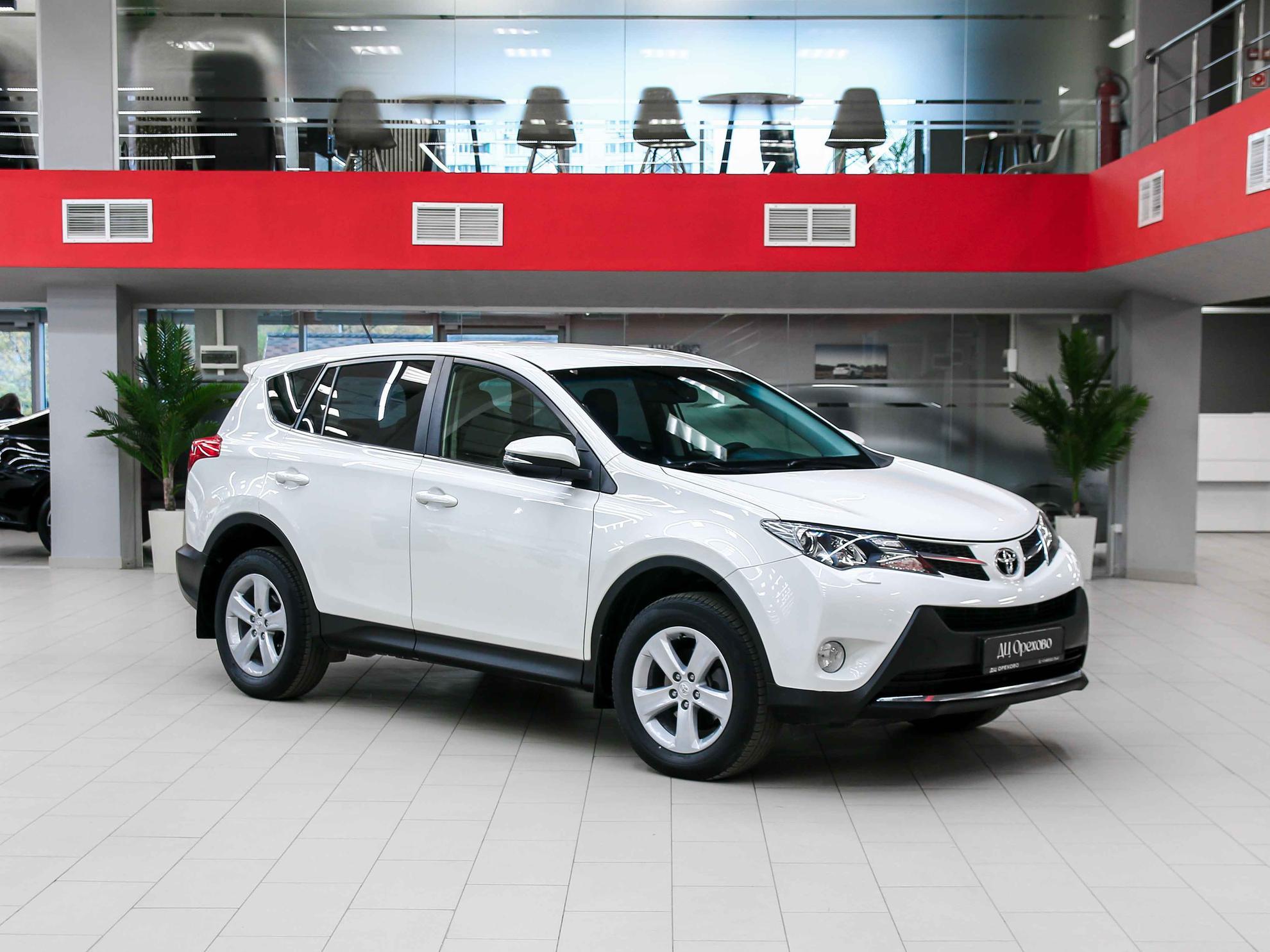 Toyota RAV4 2013, белый, ДЦ Орехово