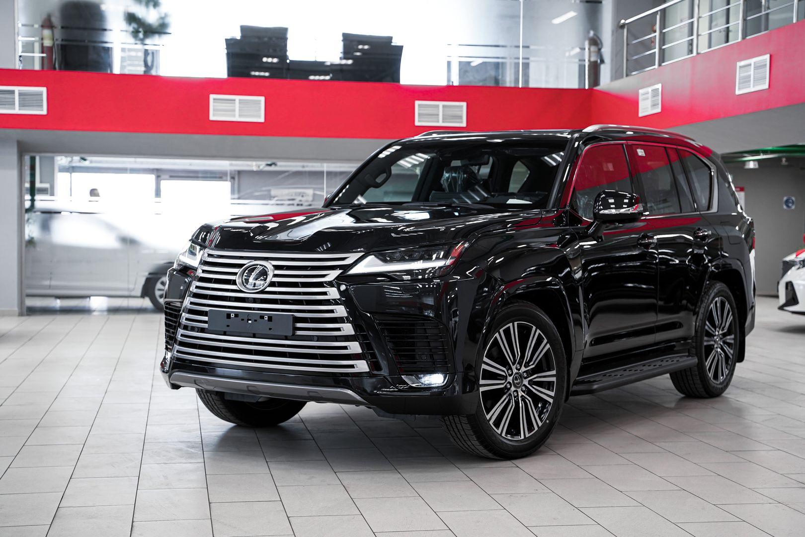 Lexus LX 2024, черный, ДЦ Орехово