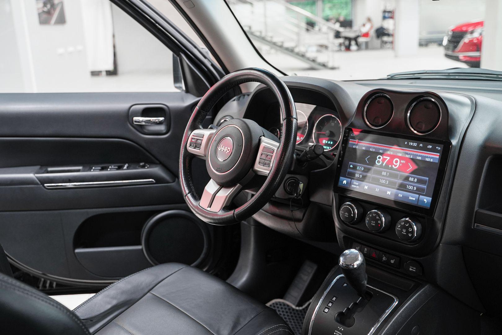 Jeep Liberty (Patriot) 2012, черный, ДЦ Орехово