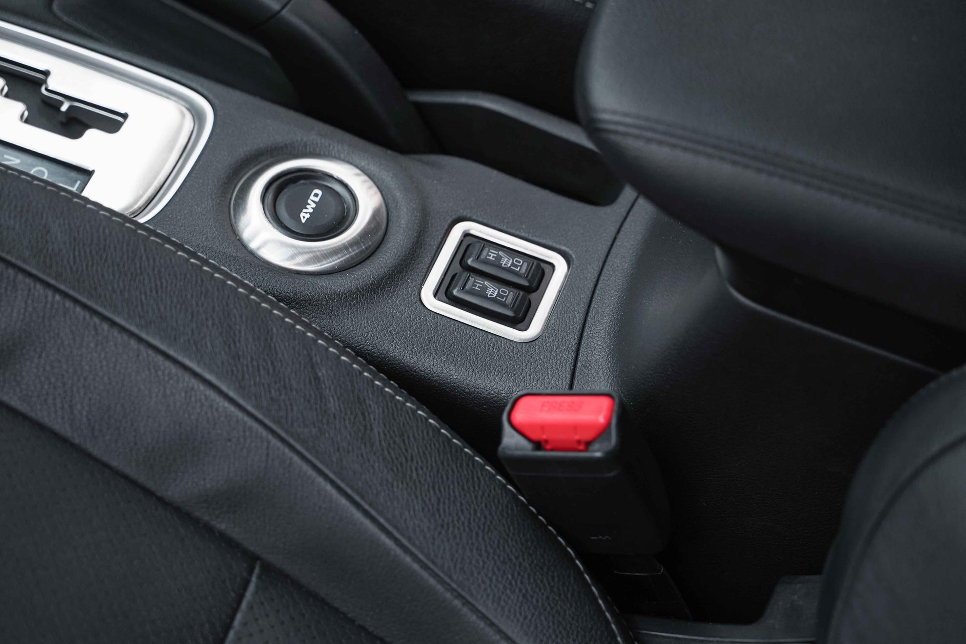 Mitsubishi Outlander 2014, белый, ДЦ Орехово