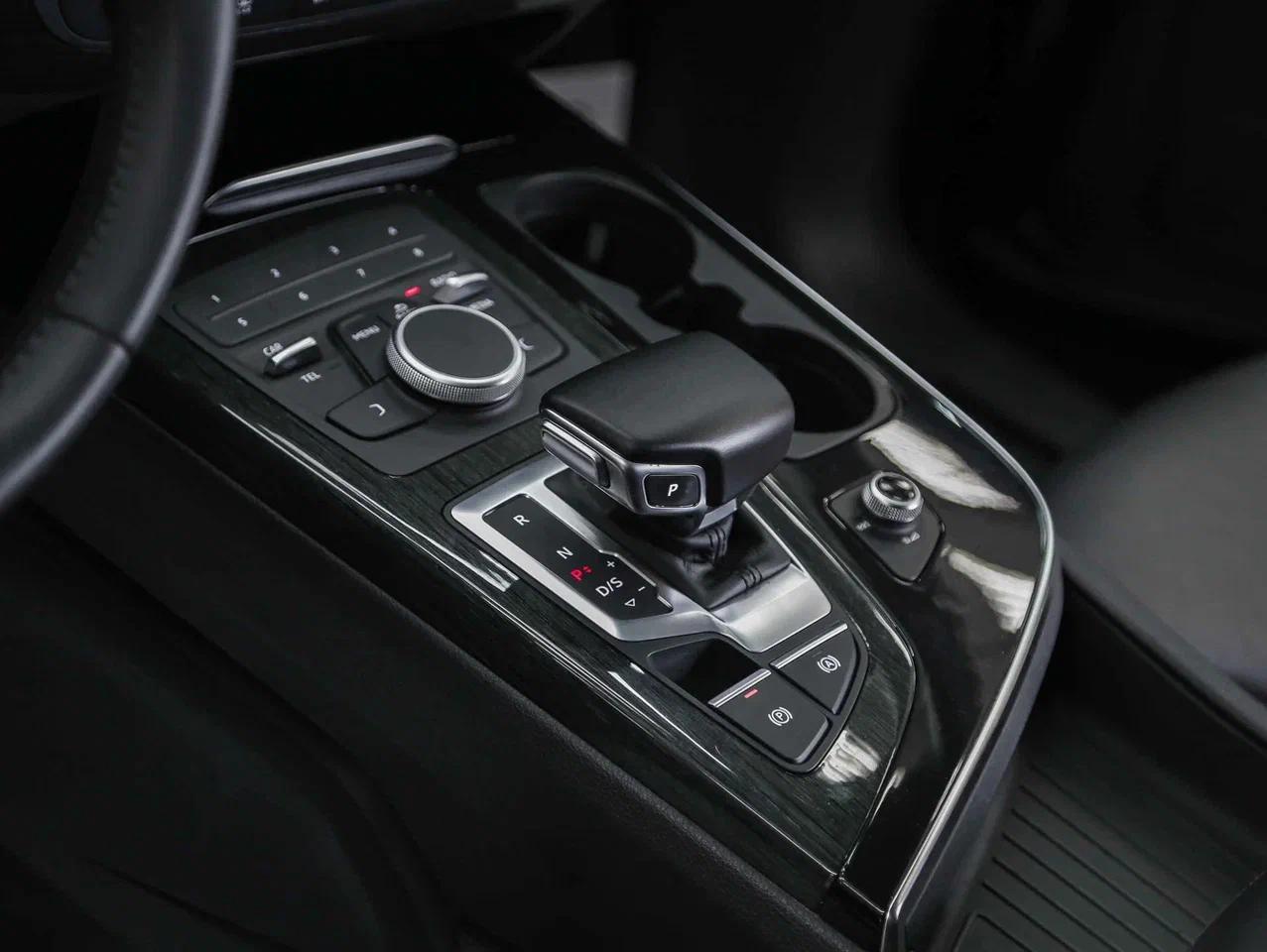 Audi Q7 2016, черный, ДЦ Орехово