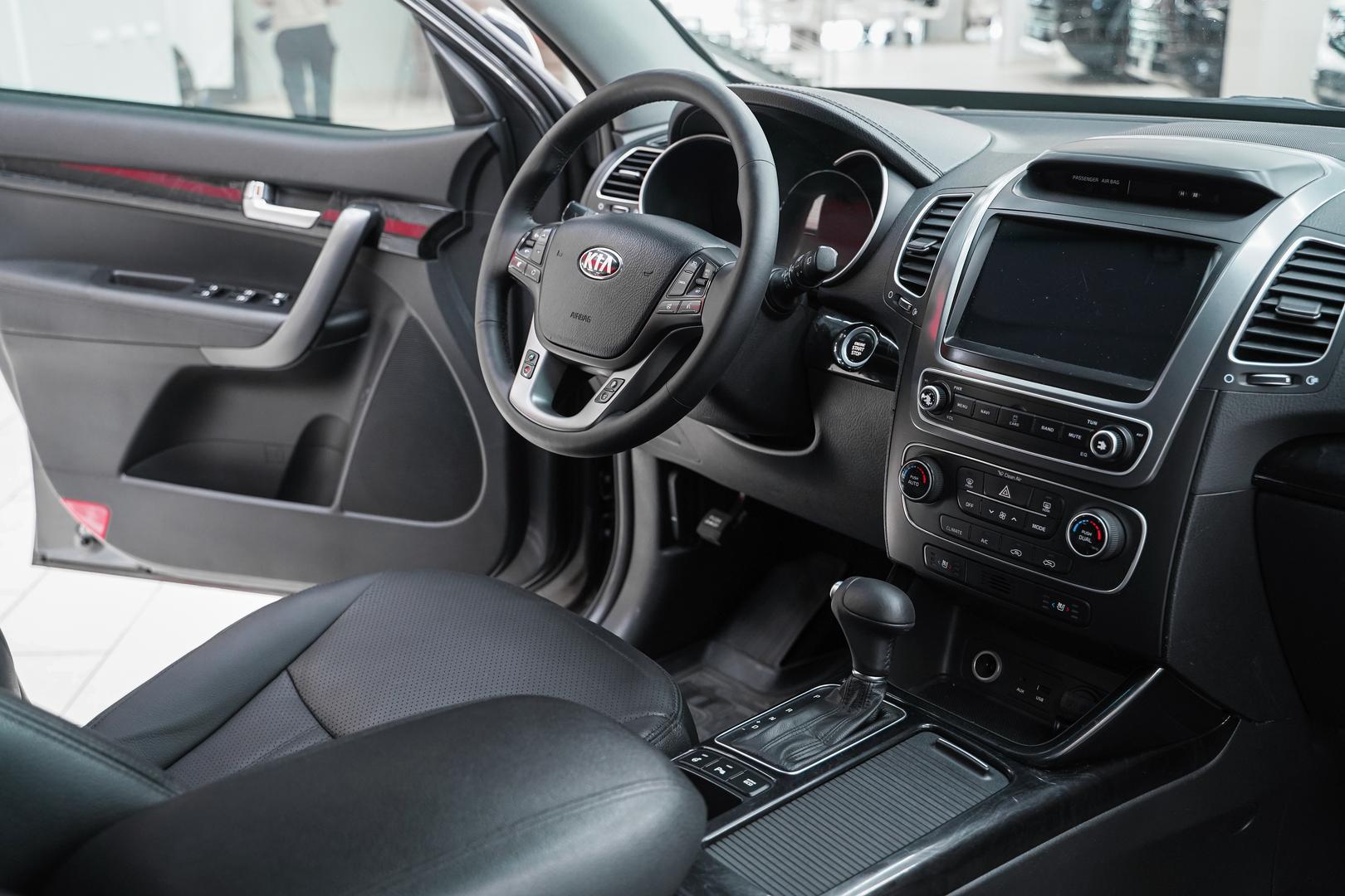 Kia Sorento 2014, серый, ДЦ Орехово