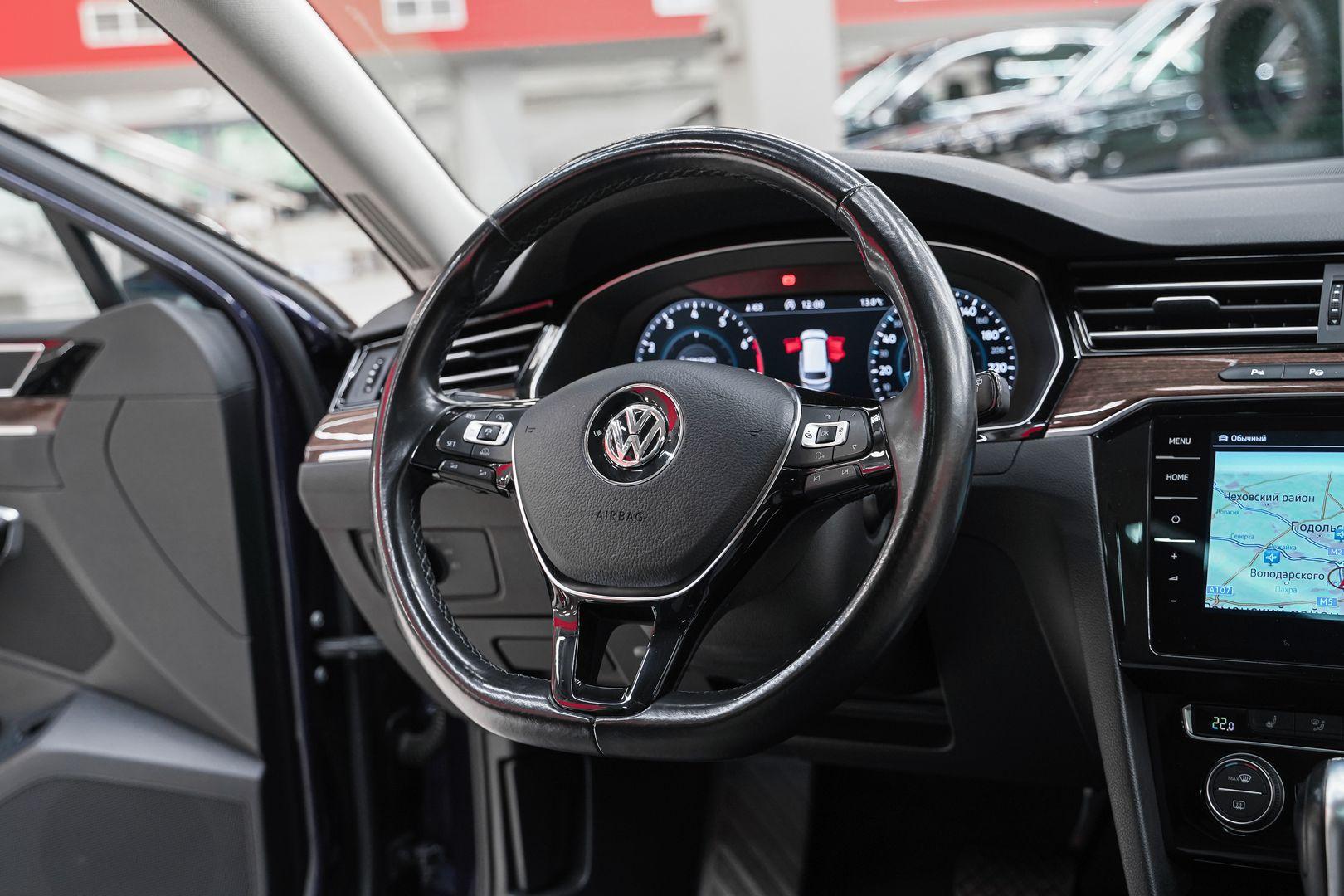 Volkswagen Passat 2018, синий, ДЦ Орехово