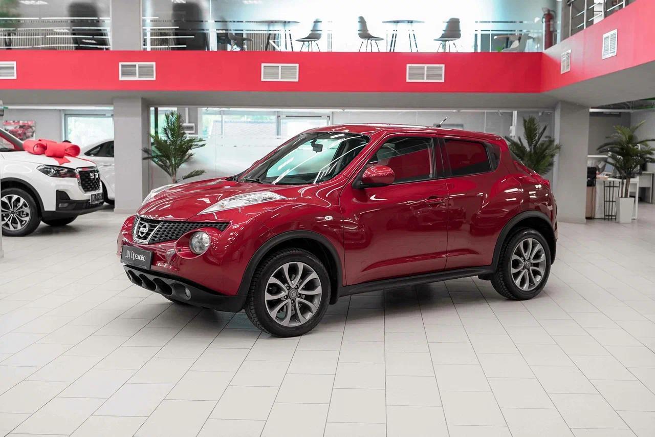 Nissan Juke 2013, красный, ДЦ Орехово