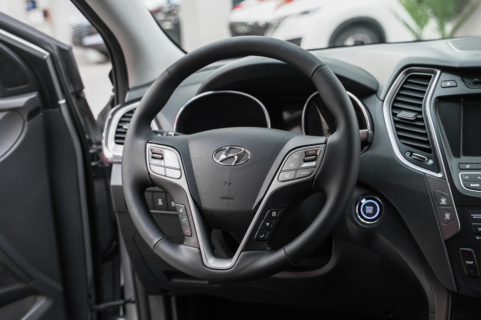 Hyundai Santa Fe 2015, серый, ДЦ Орехово
