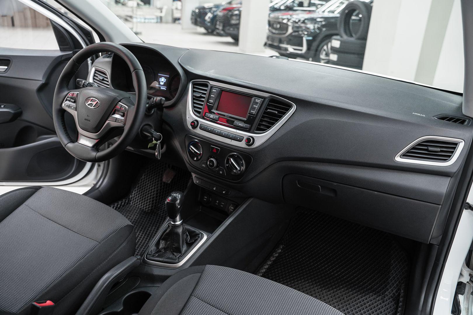 Hyundai Solaris 2018, белый, ДЦ Орехово