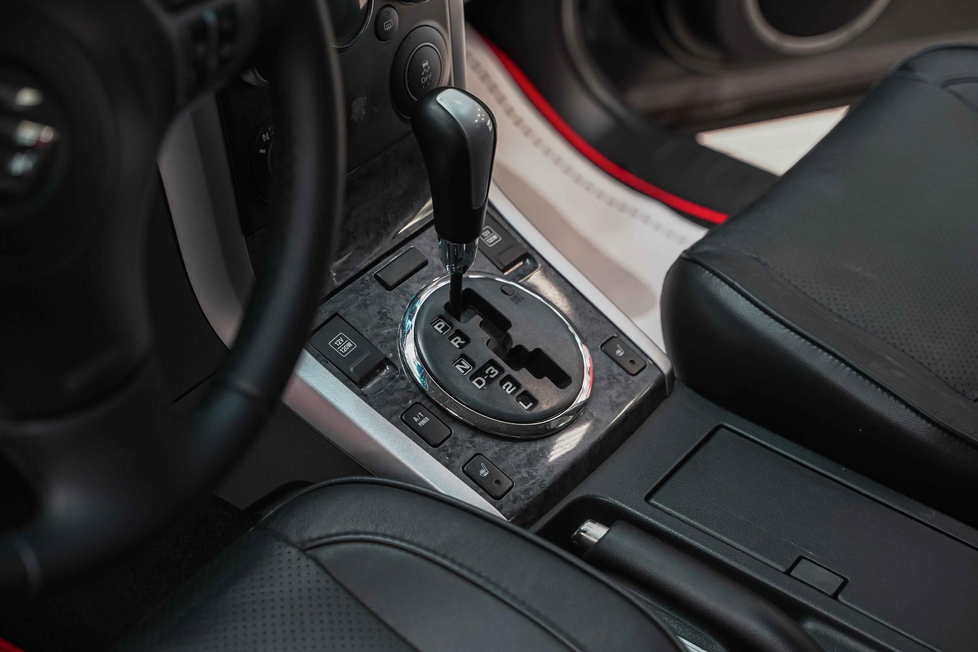 Suzuki Grand Vitara 2013, серый, ДЦ Орехово