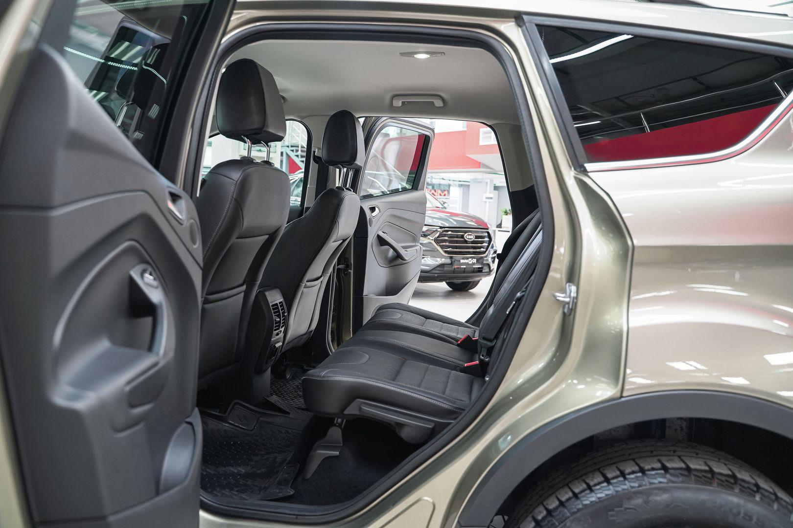 Ford Kuga 2014, серый, ДЦ Орехово
