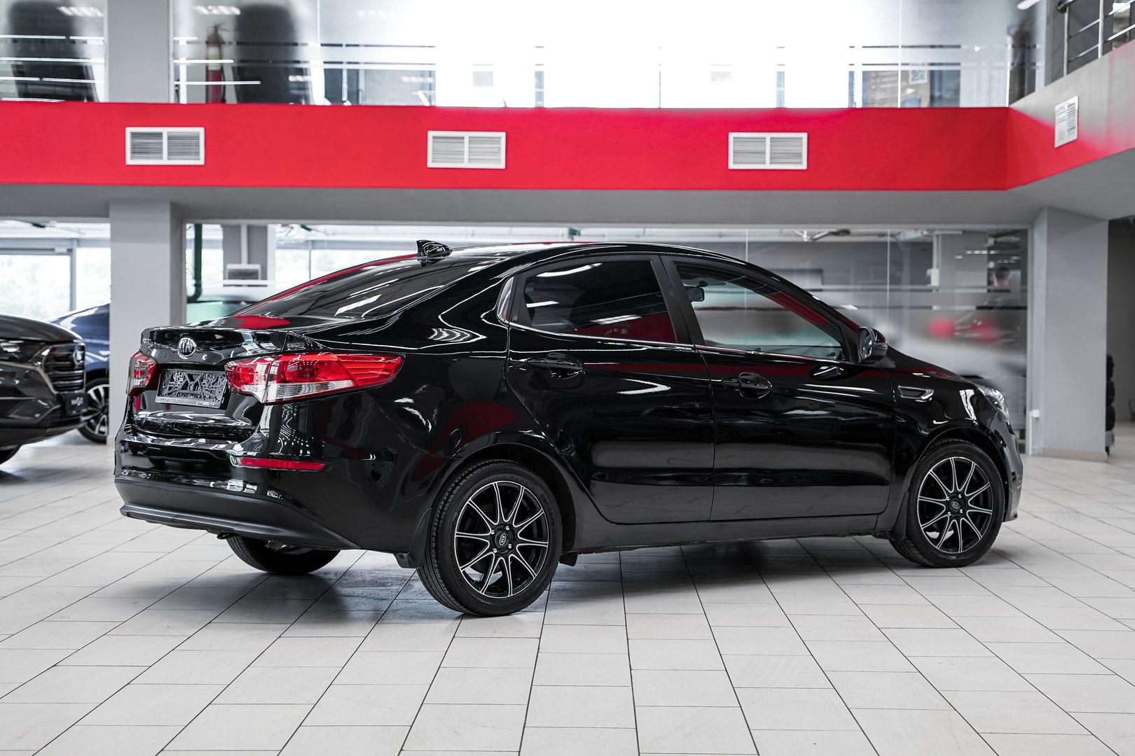 Kia Rio 2017, черный, ДЦ Орехово