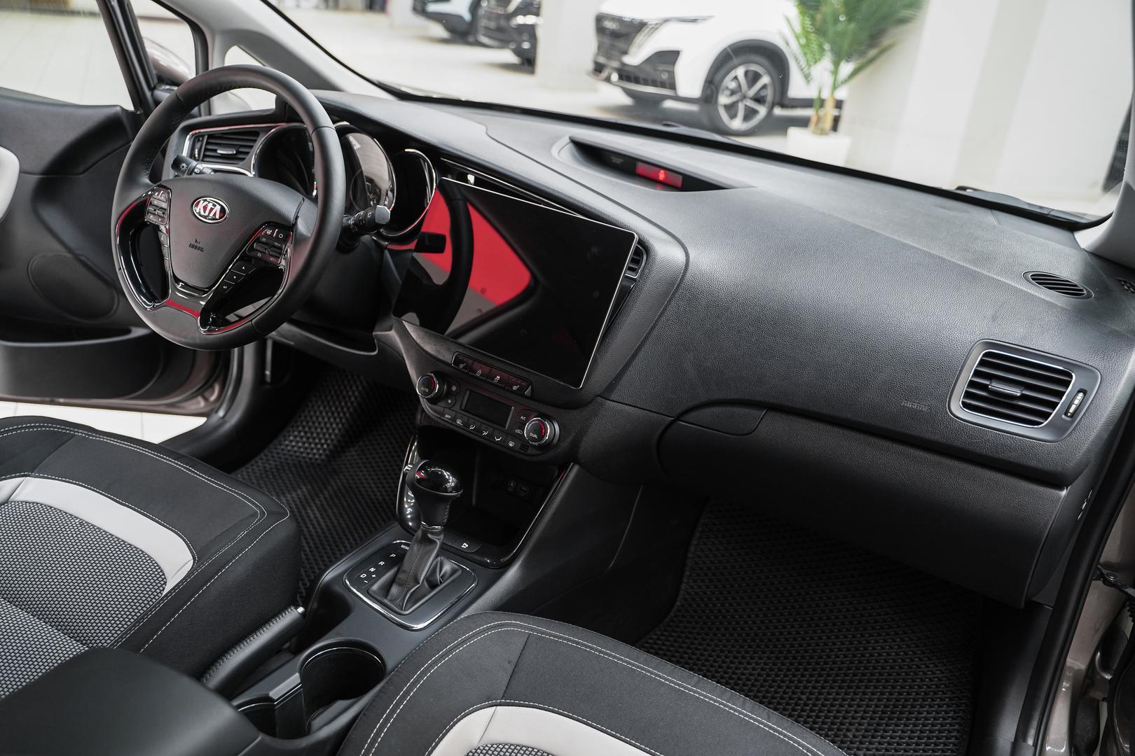 Kia Ceed 2017, коричневый, ДЦ Орехово