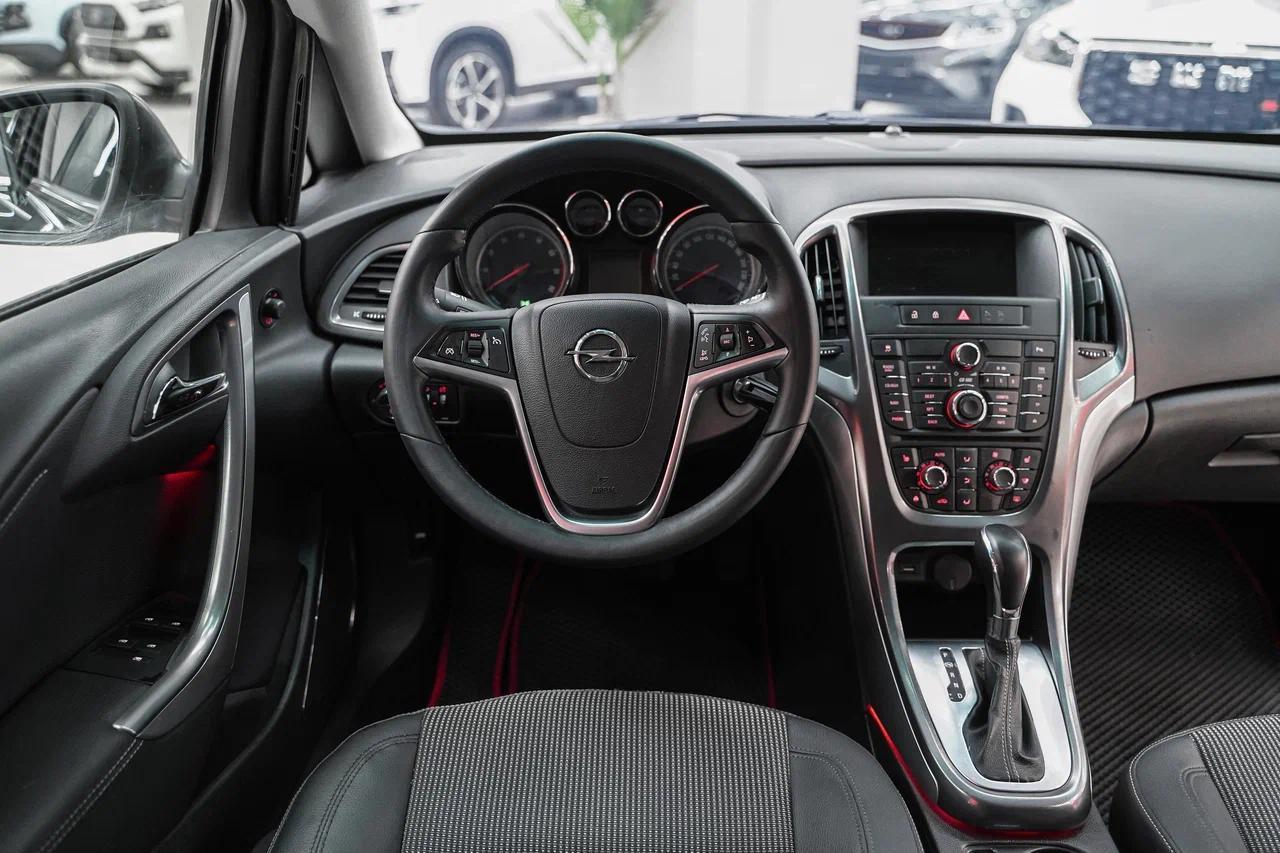 Opel Astra 2011, черный, ДЦ Орехово