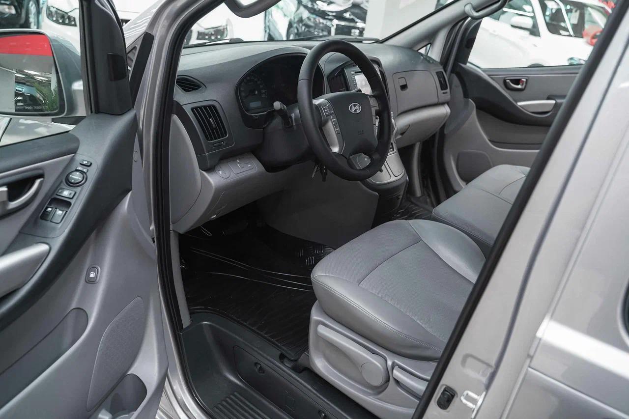 Hyundai Grand Starex 2014, серый, ДЦ Орехово