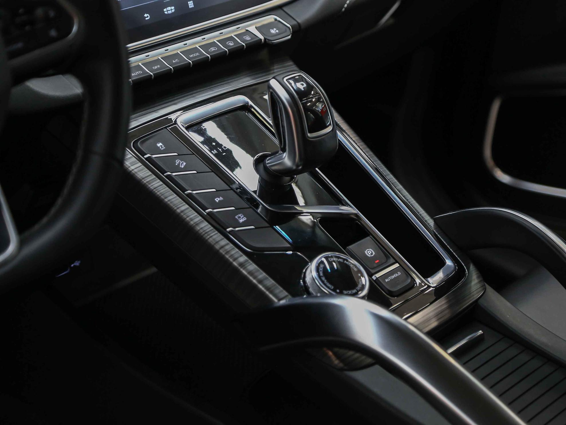 Geely Atlas Pro 2023, серый, ДЦ Орехово