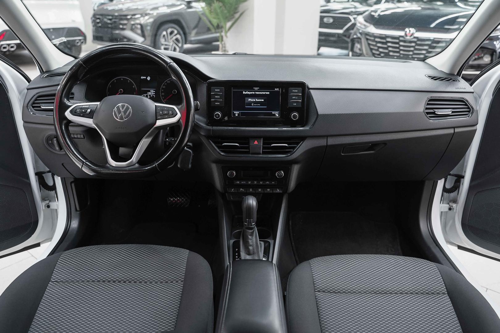 Volkswagen Polo 2021, белый, ДЦ Орехово