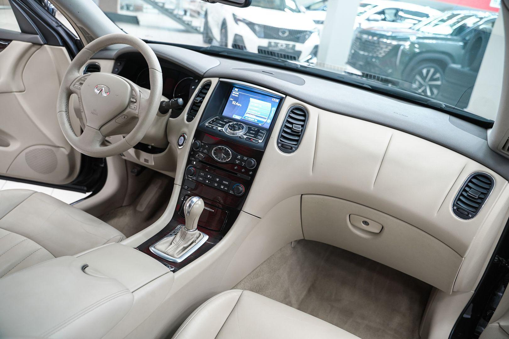 Infiniti QX50 2013, черный, ДЦ Орехово