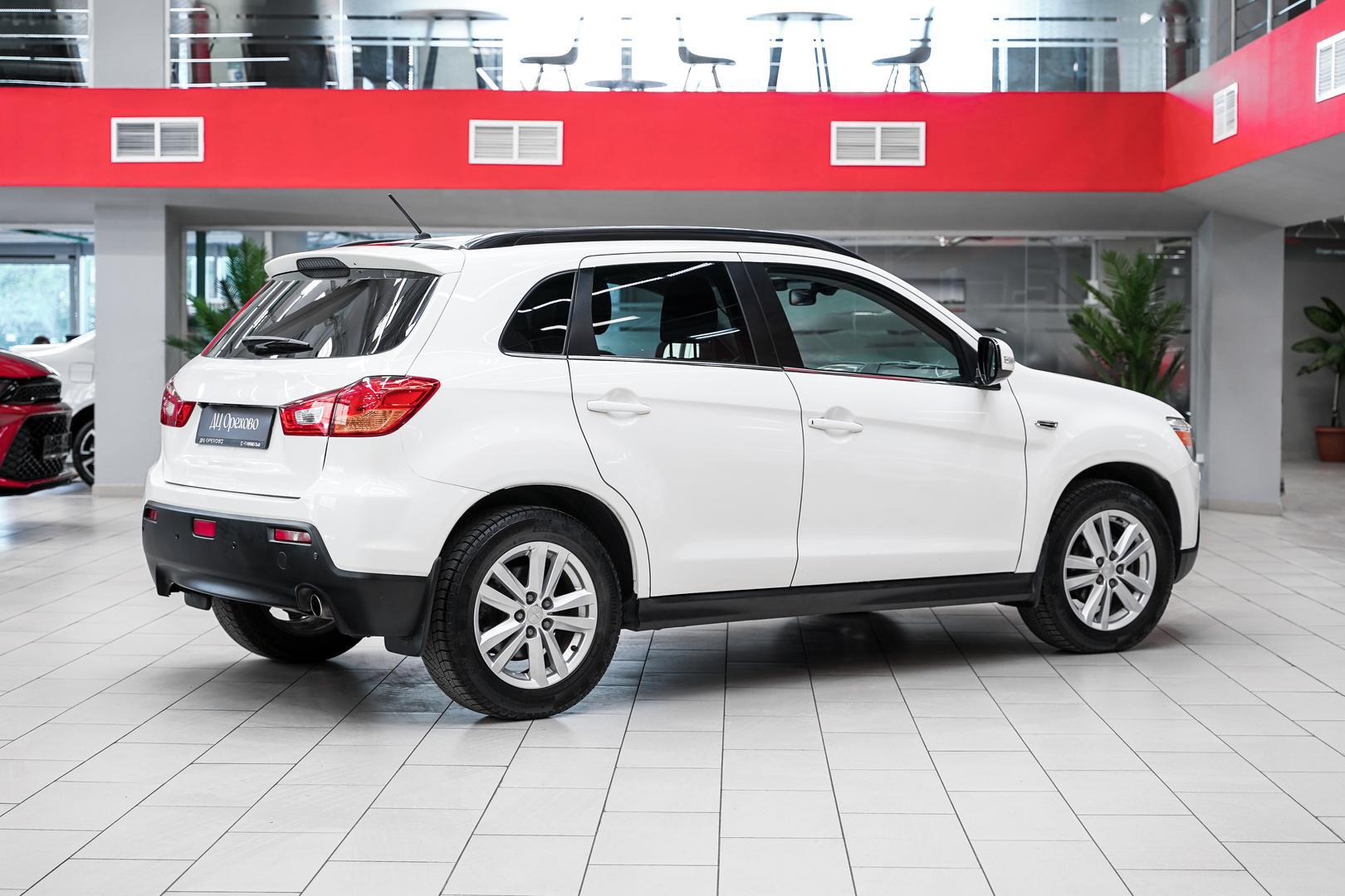 Mitsubishi ASX 2012, белый, ДЦ Орехово