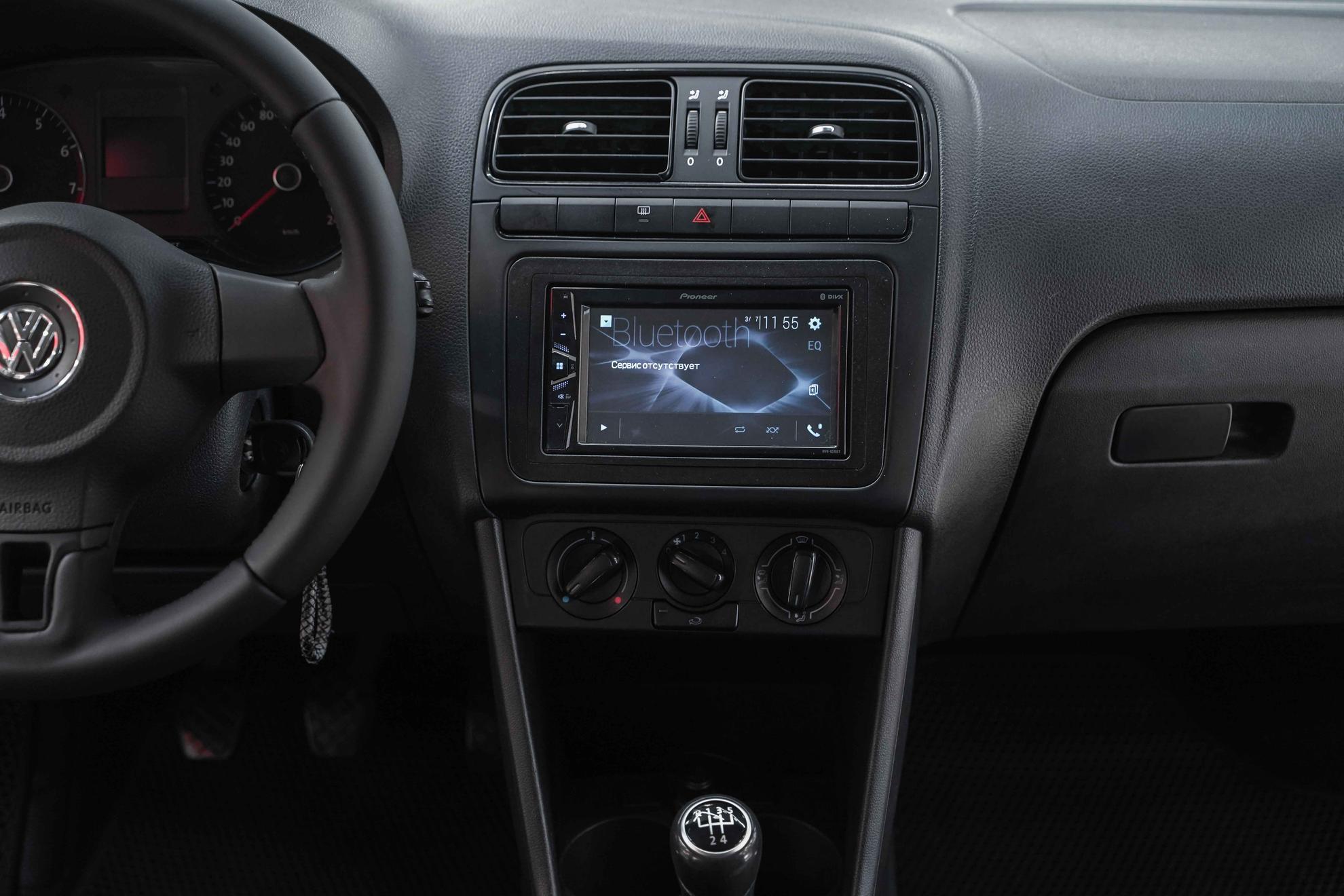Volkswagen Polo 2011, черный, ДЦ Орехово