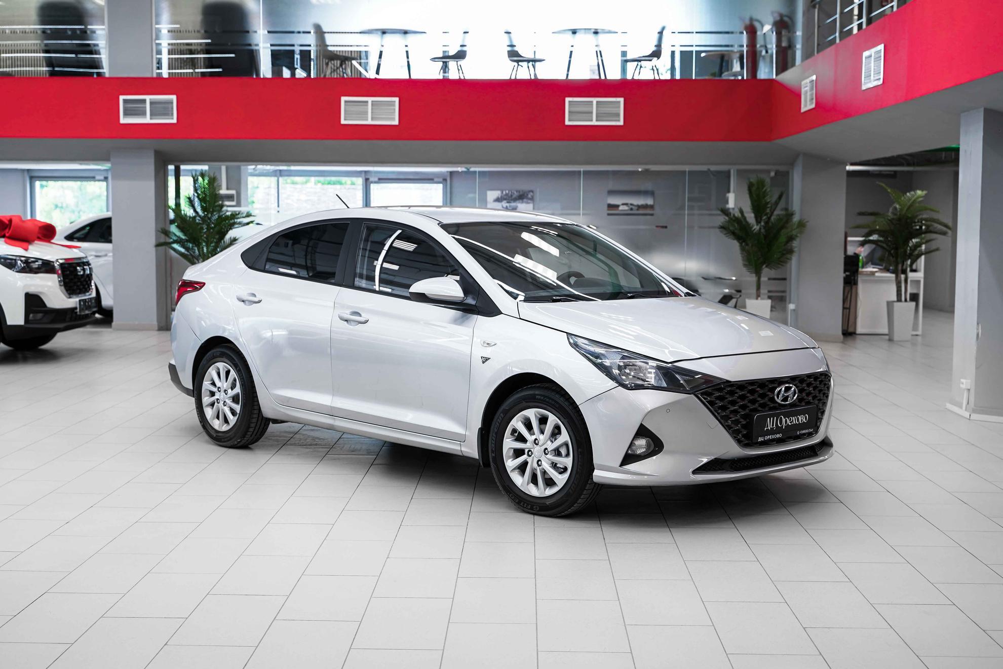 Hyundai Solaris 2021, серебряный, ДЦ Орехово