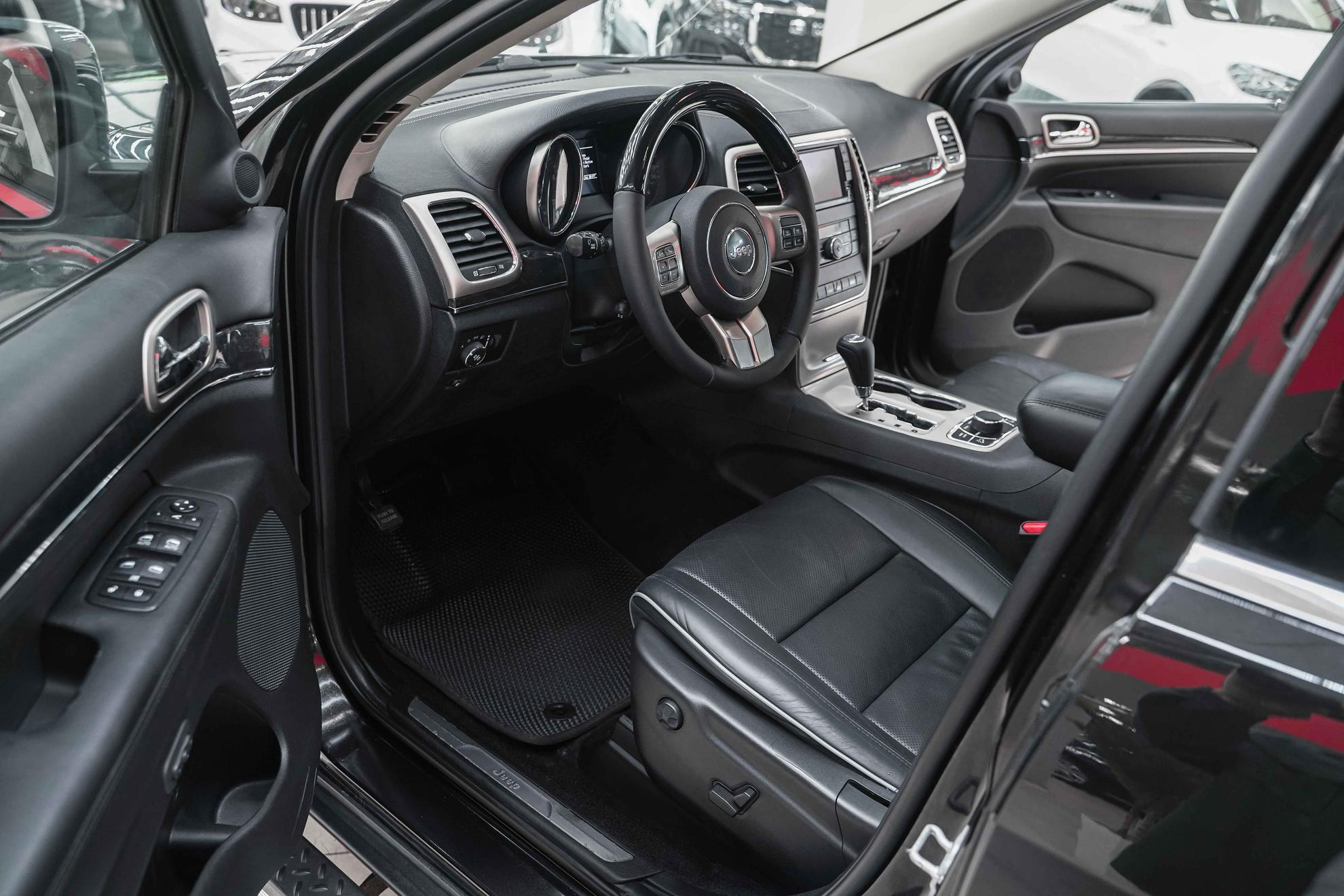 Jeep Grand Cherokee 2012, черный, ДЦ Орехово