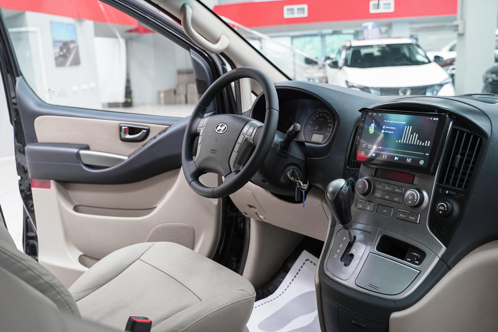 Hyundai Grand Starex 2011, черный, ДЦ Орехово