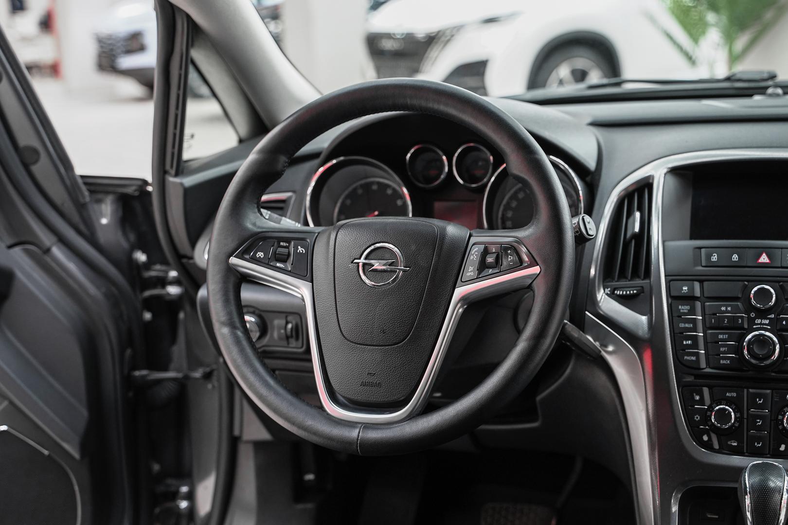 Opel Astra 2011, серый, ДЦ Орехово