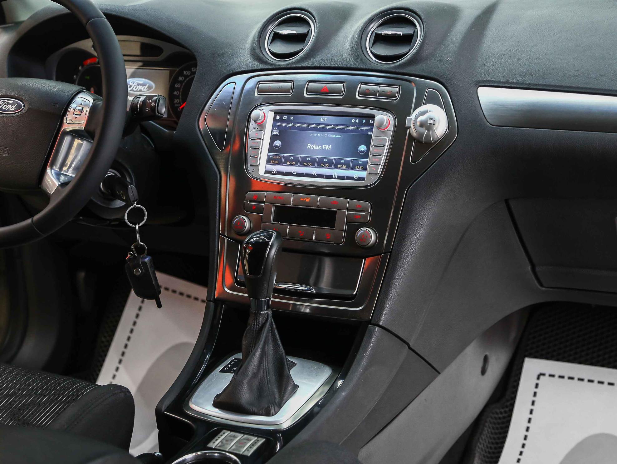 Ford Mondeo 2010, серебряный, ДЦ Орехово