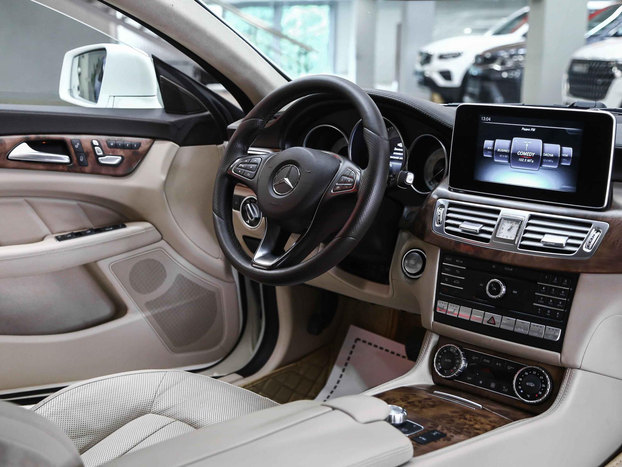Mercedes-Benz CLS 2014, белый, ДЦ Орехово