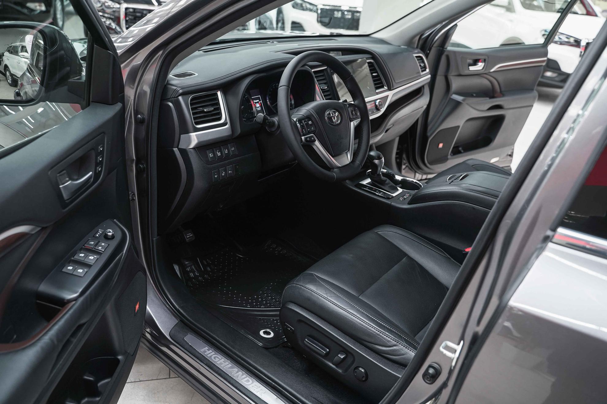 Toyota Highlander 2014, серый, ДЦ Орехово