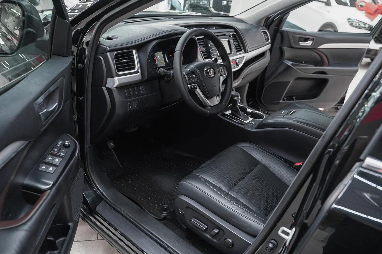 Toyota Highlander 2013, черный, ДЦ Орехово