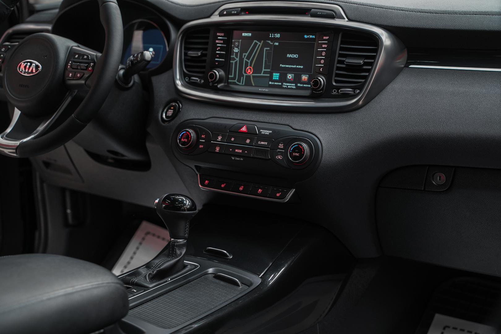 Kia Sorento 2015, черный, ДЦ Орехово