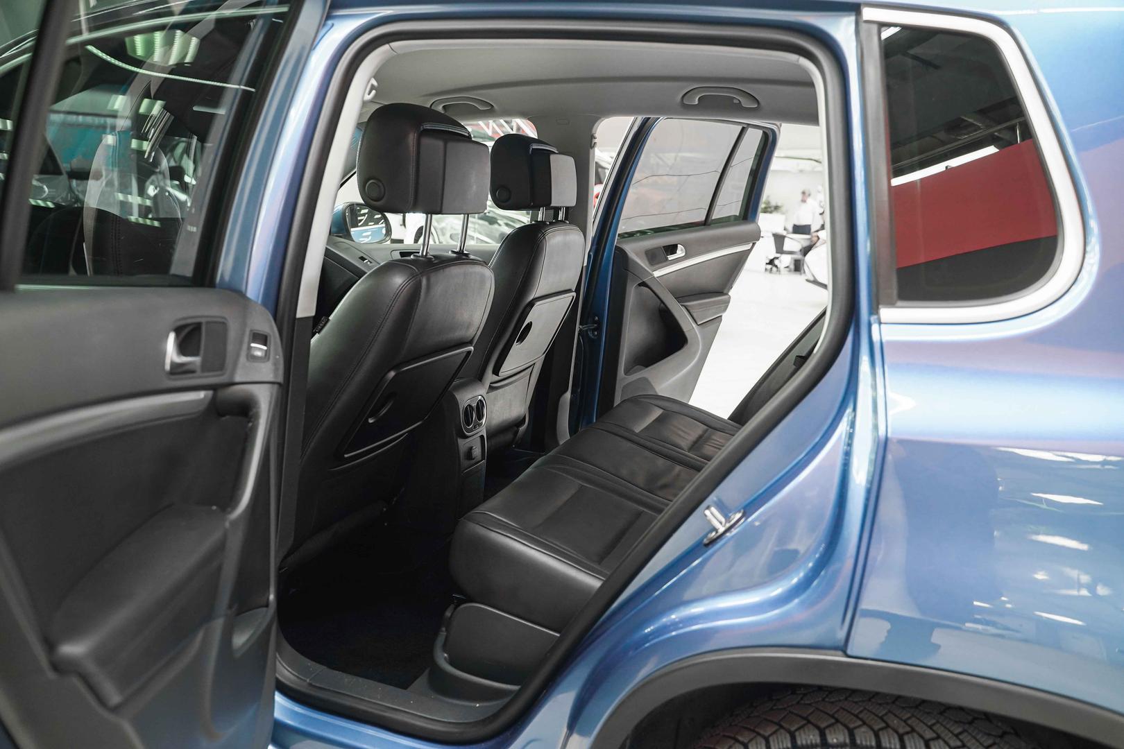 Volkswagen Tiguan 2011, синий, ДЦ Орехово