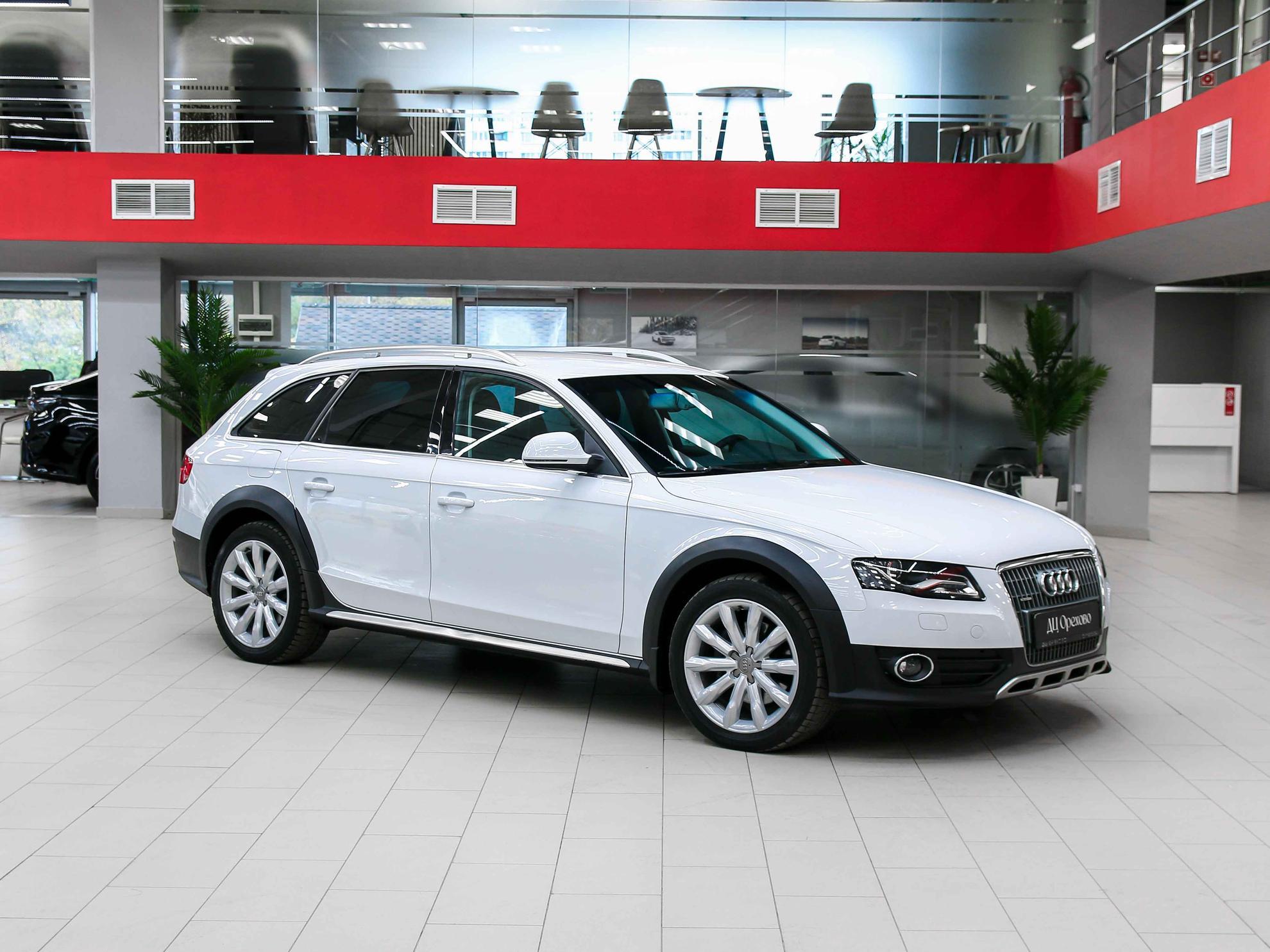 Audi A4 allroad 2011, белый, ДЦ Орехово