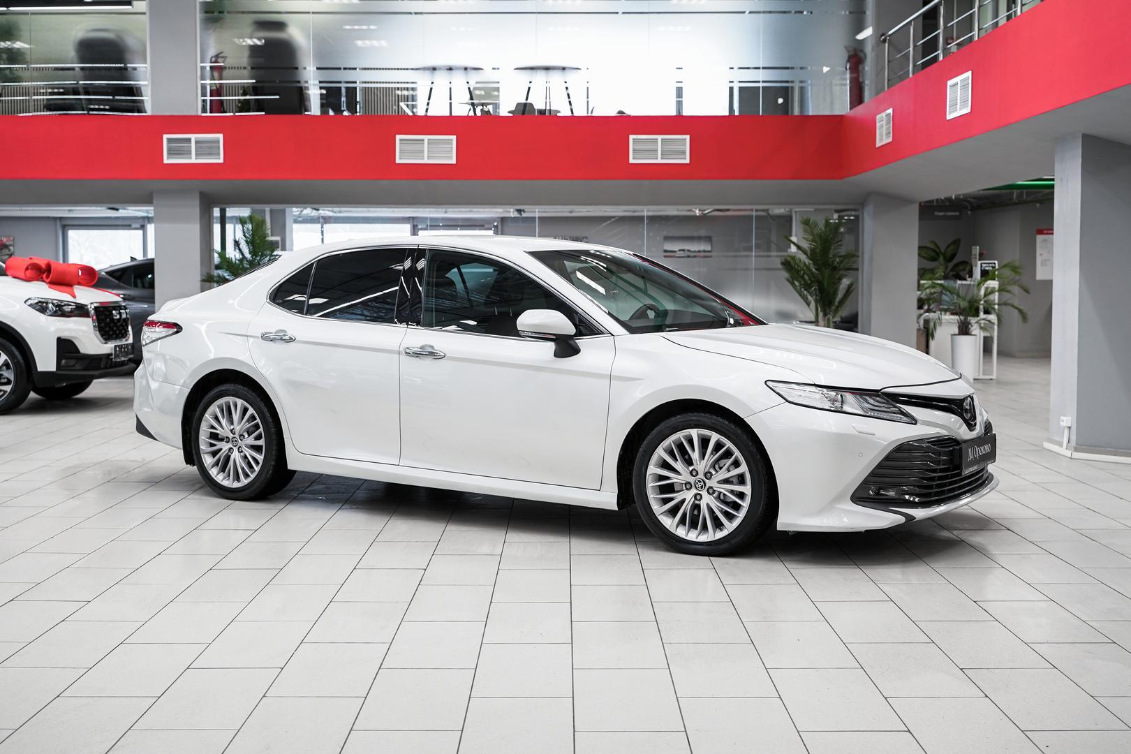 Toyota Camry 2019, белый, ДЦ Орехово