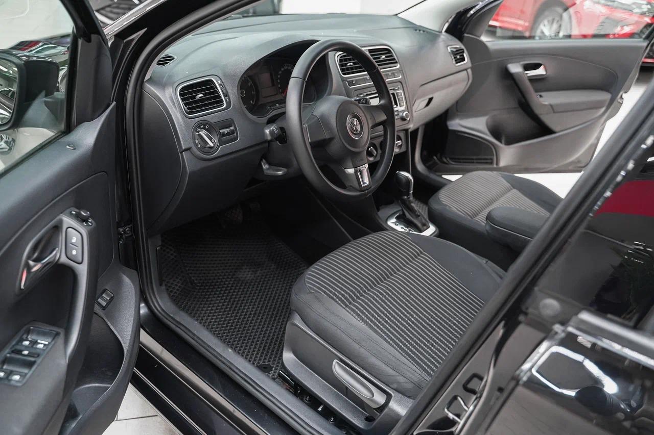 Volkswagen Polo 2012, черный, ДЦ Орехово