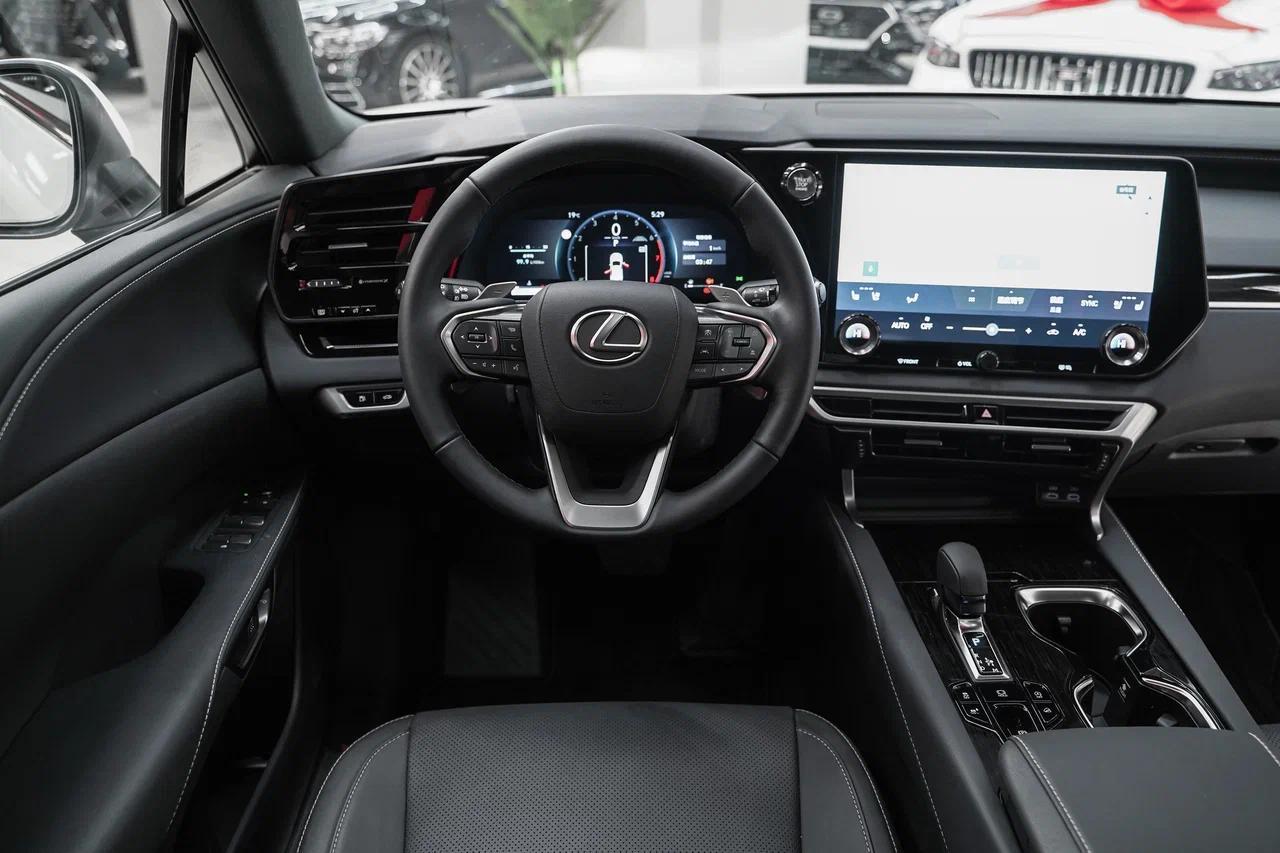 Lexus RX 2025, белый, ДЦ Орехово