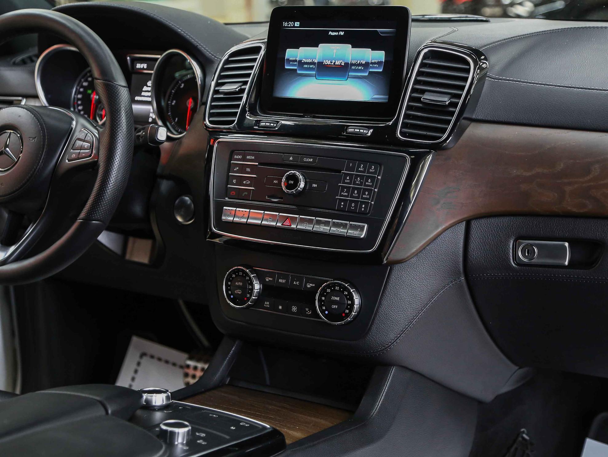 Mercedes-Benz GLS 2017, белый, ДЦ Орехово