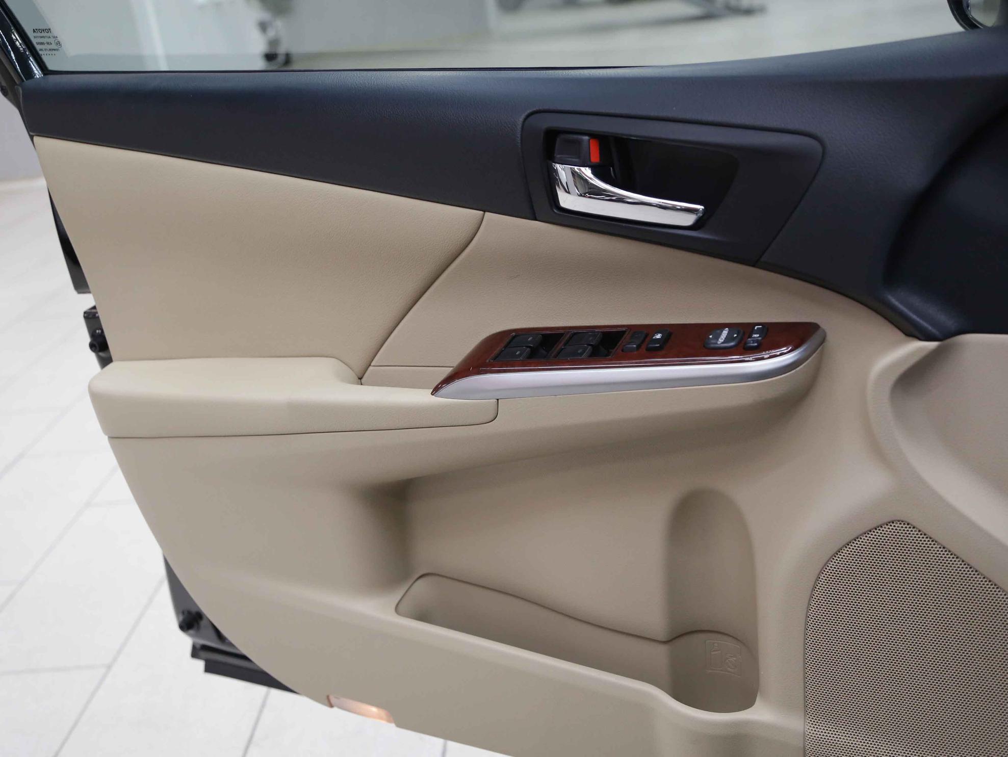 Toyota Camry 2014, черный, ДЦ Орехово