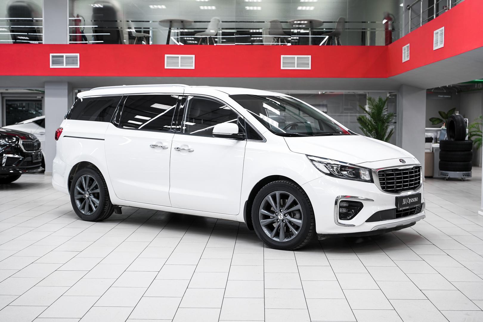 Kia Carnival 2019, белый, ДЦ Орехово