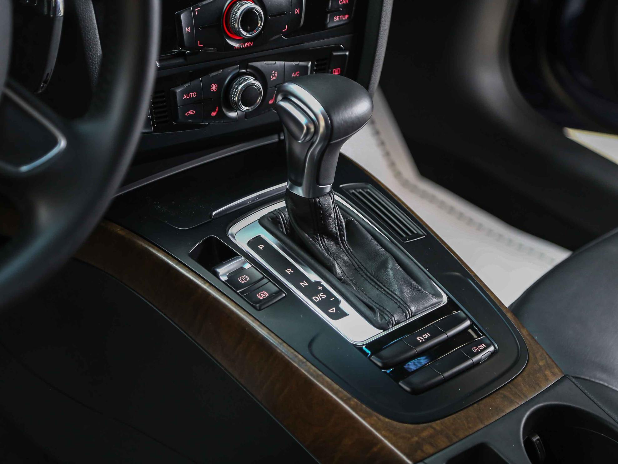 Audi A4 2015, синий, ДЦ Орехово
