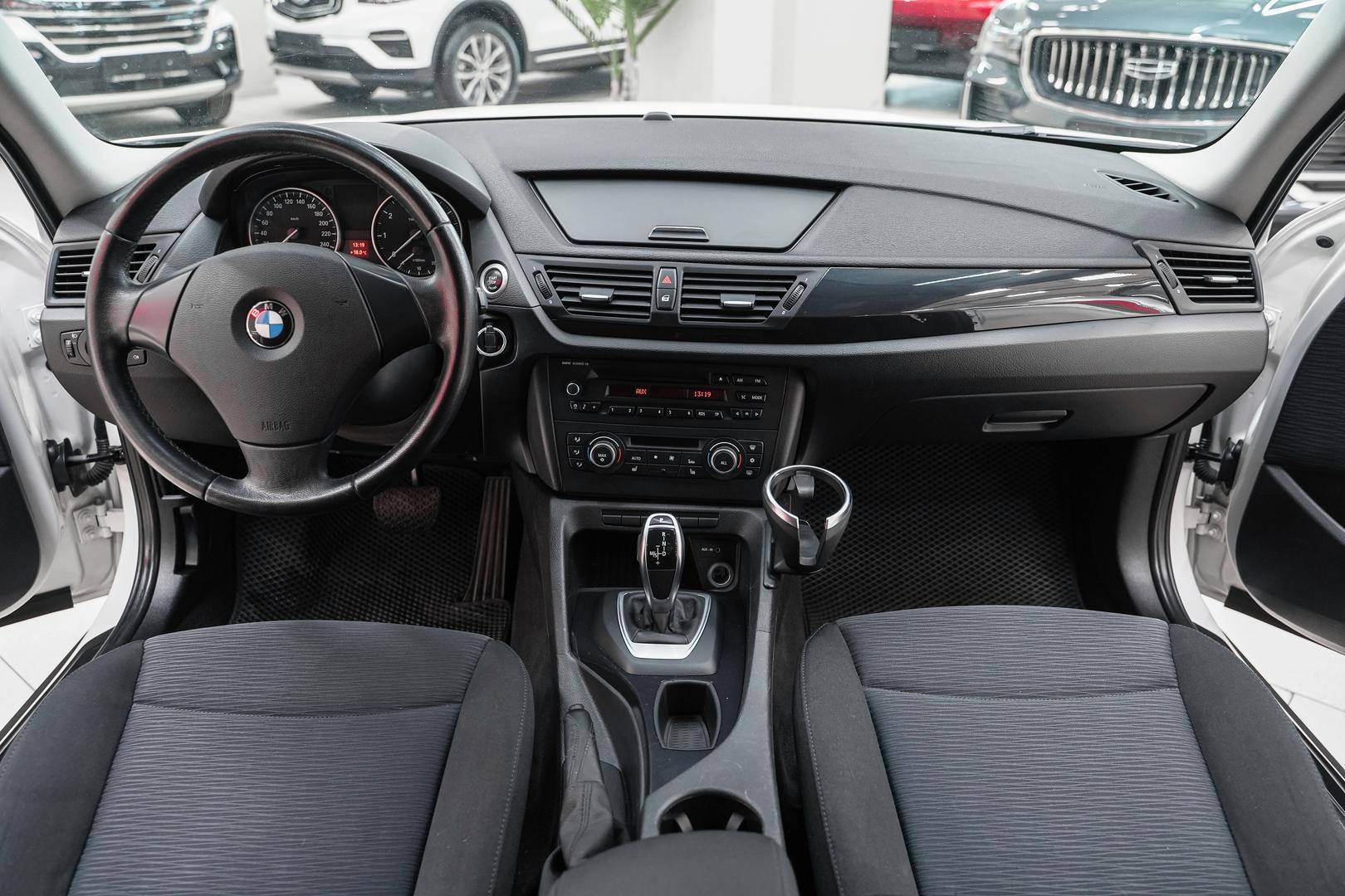 BMW X1 2012, белый, ДЦ Орехово