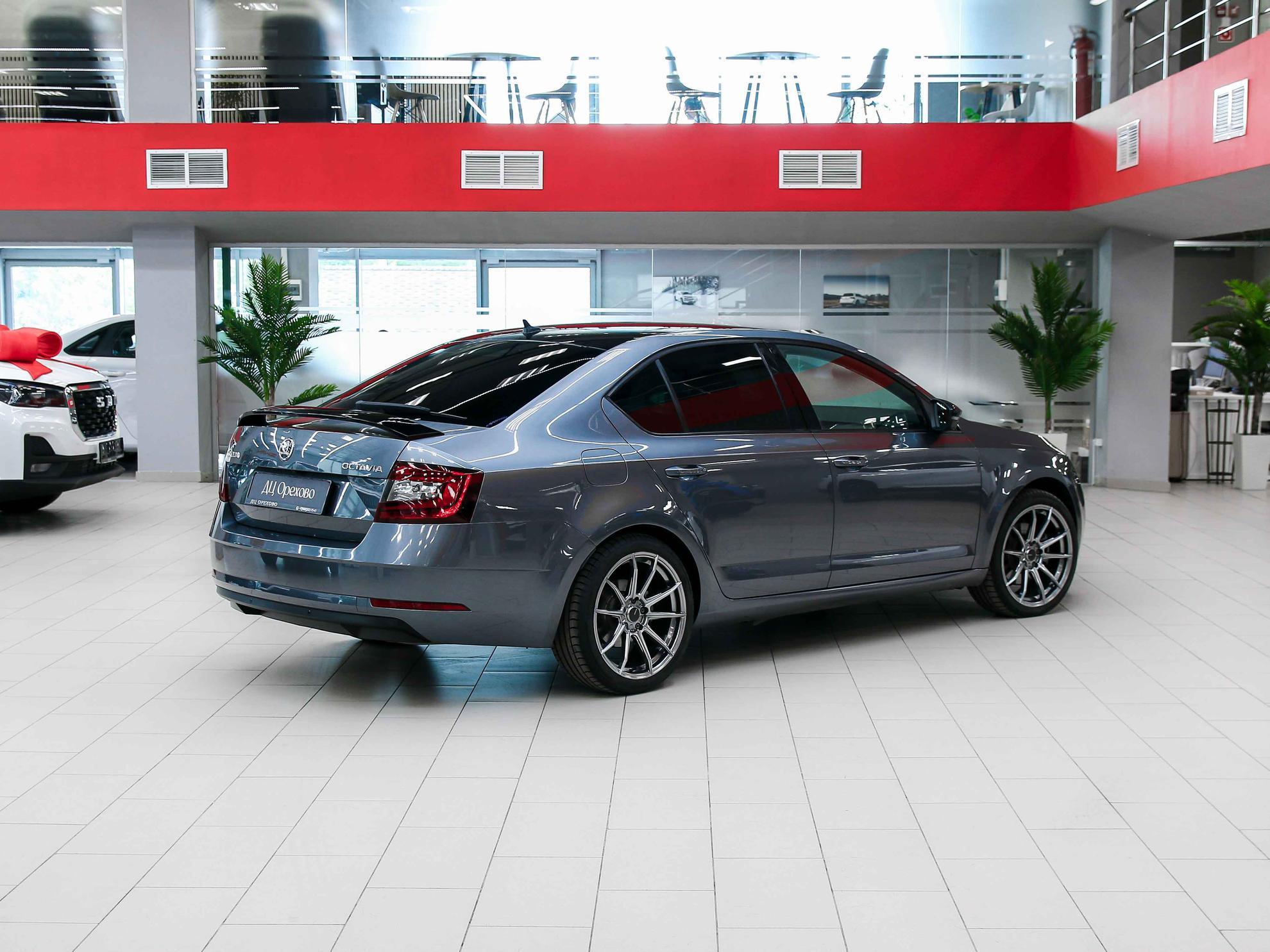 Skoda Octavia 2018, серый, ДЦ Орехово