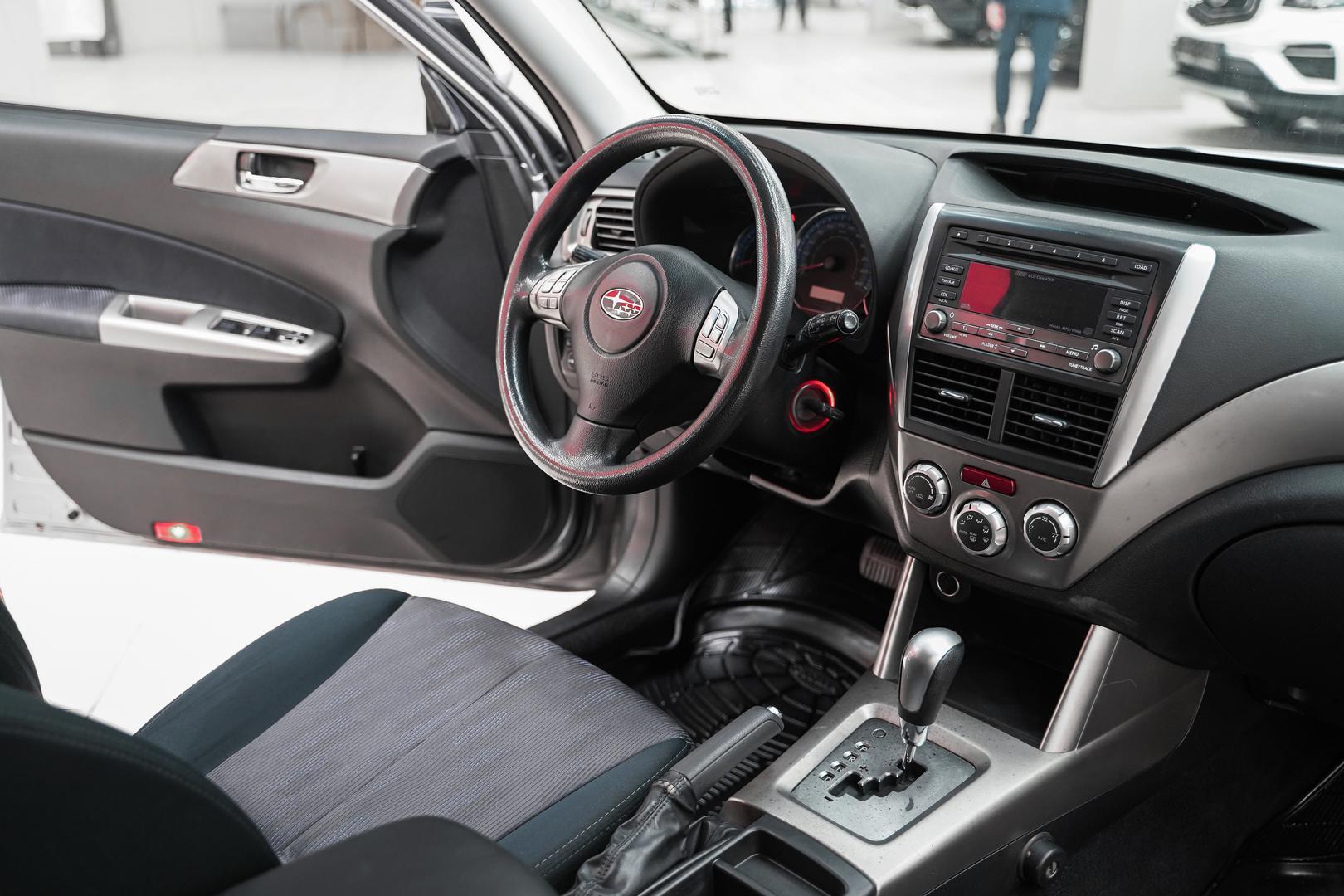 Subaru Forester 2008, серебряный, ДЦ Орехово