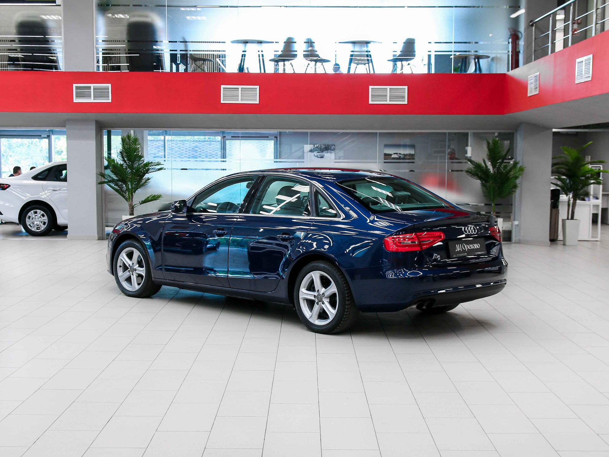 Audi A4 2012, синий, ДЦ Орехово
