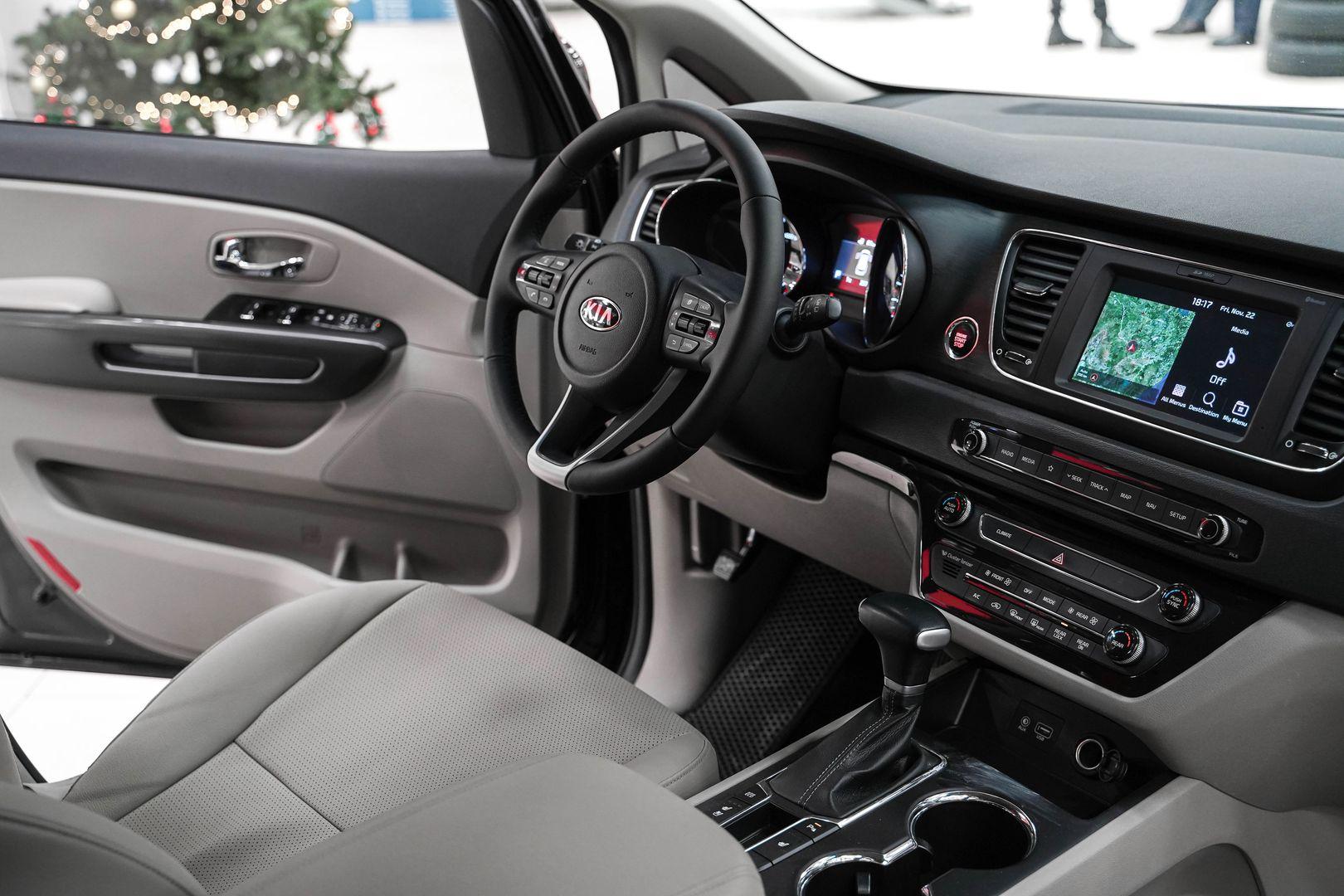 Kia Carnival 2019, черный, ДЦ Орехово