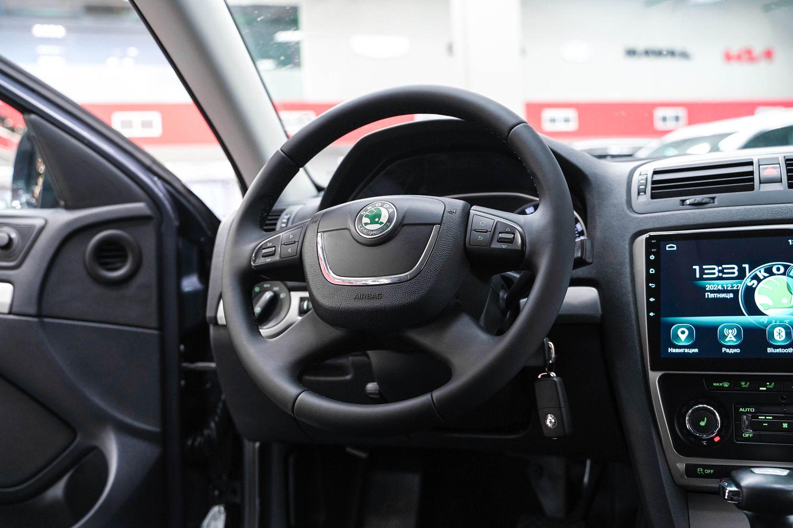 Skoda Octavia 2011, серый, ДЦ Орехово